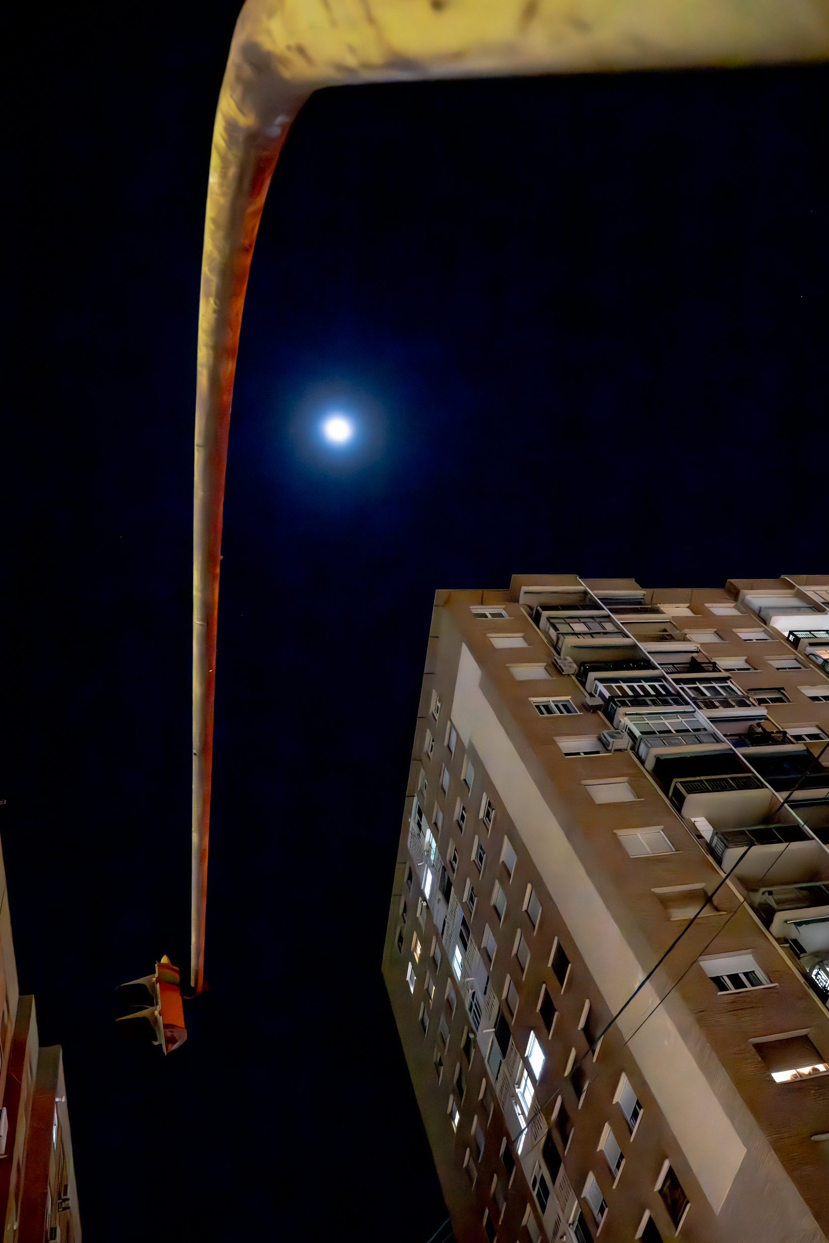 Urban Moon